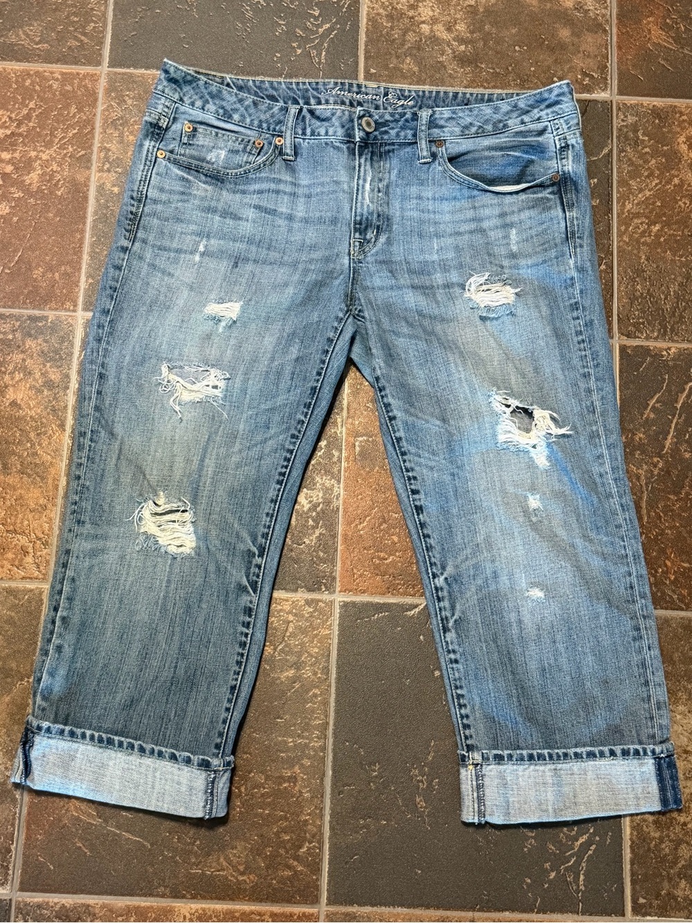 American Eagle Outfitters BoyFit Relaxed Distressed Blue Capri Jeans Size 14